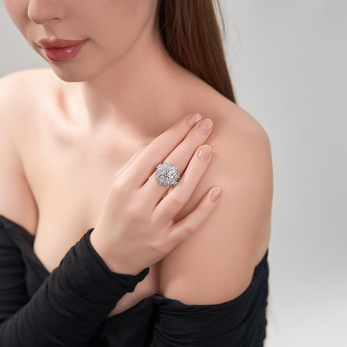 Elegant and Classy Anniversary Gifts