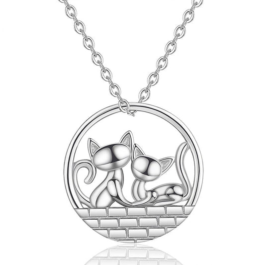 Collar con colgante de gatos encantadores de plata de ley 925