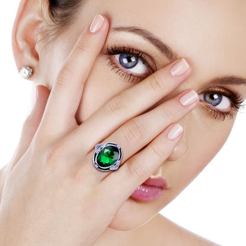 Anillo de compromiso Victoria ovalado con piedra preciosa esmeralda verde en plata de ley 925
