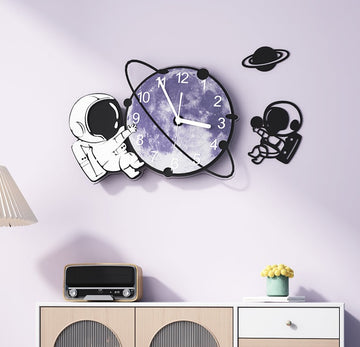 Decorative Kitchen Wall Clock Modern Astronaut Design Watch