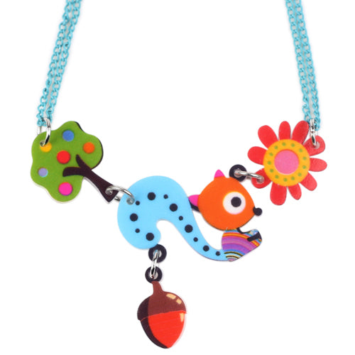 Collar acrílico con forma de ardilla y flor