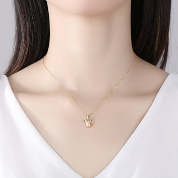 Collar con colgante de corona en forma de corazón, plata de ley 925, perlas naturales.